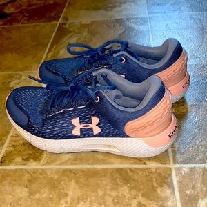 size 7 youth fits like womens 8